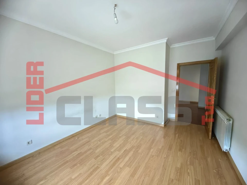 Apartamento T2 para Venda em Vinhais Foto 13