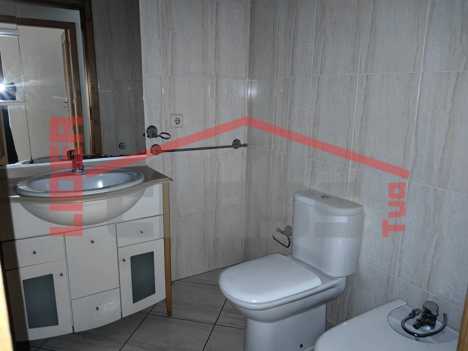 Apartamento T2 para Venda em Vinhais Foto 5