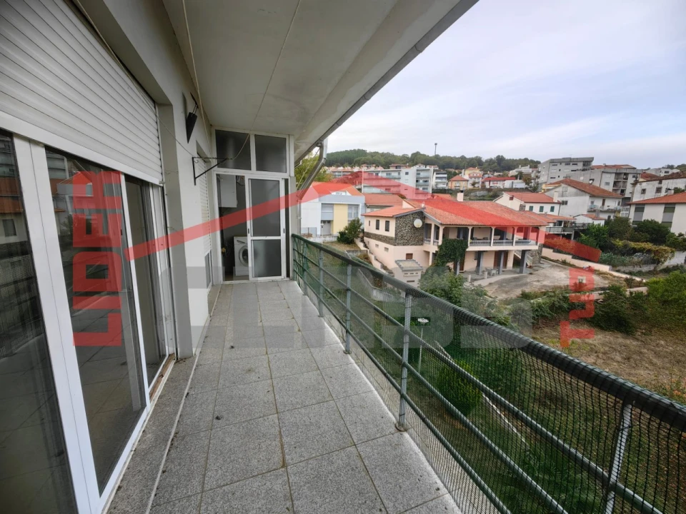 Apartamento T2 para Venda em Vinhais Foto 8