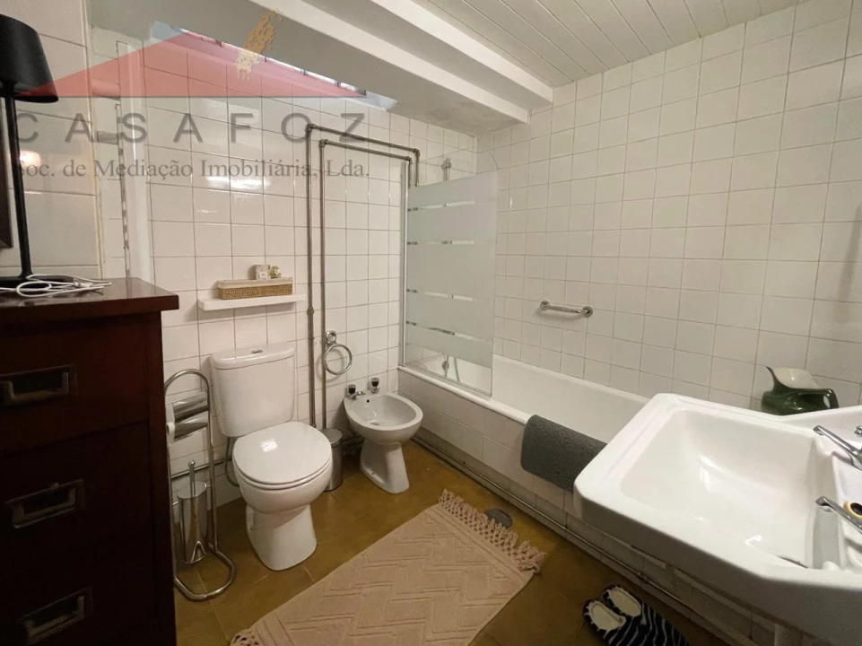 Apartamento T1 para Arrendamento em Lordelo do Ouro e Massarelos Foto 18