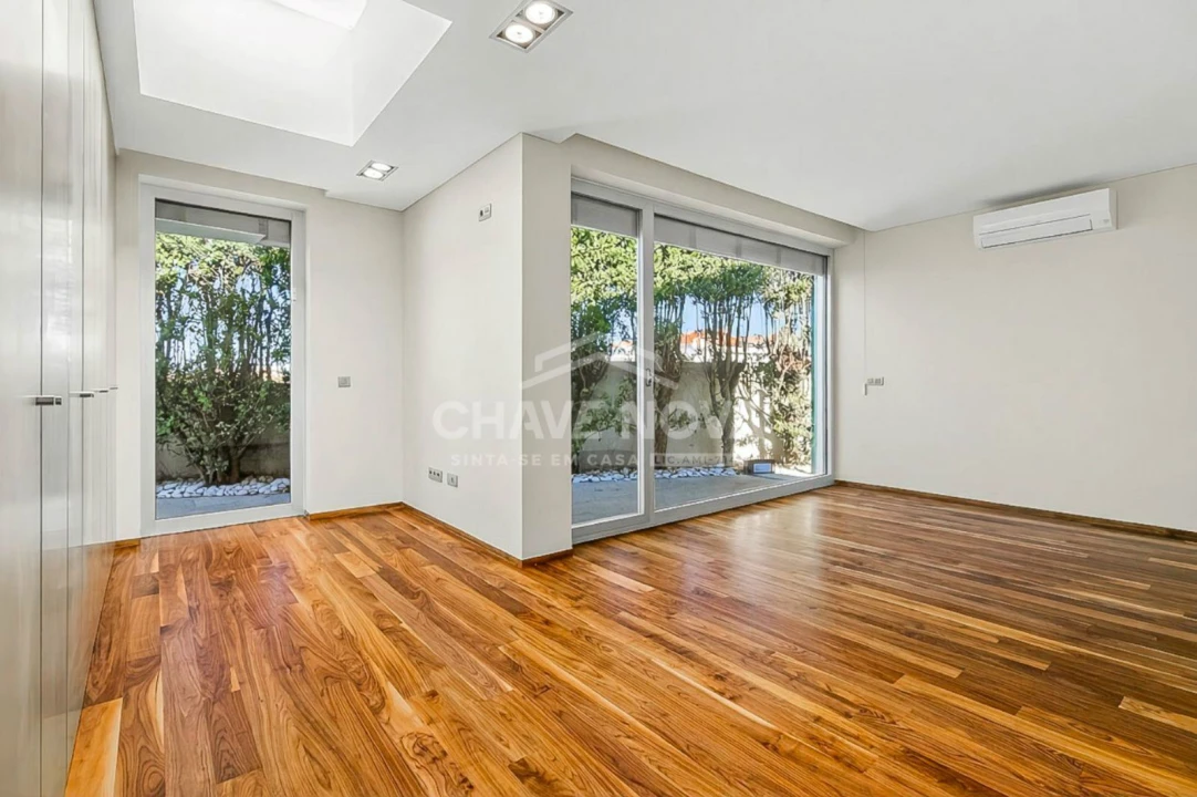 Moradia T4 para Venda em Labruge Foto 4