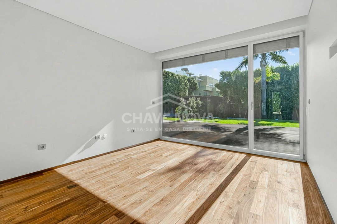 Moradia T4 para Venda em Labruge Foto 14