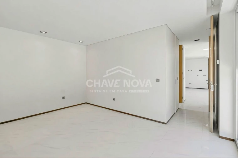 Moradia T4 para Venda em Labruge Foto 17