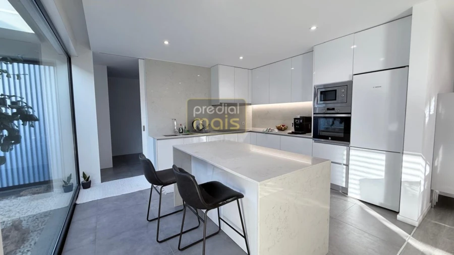 Moradia T3 para Venda em Louro Foto 12