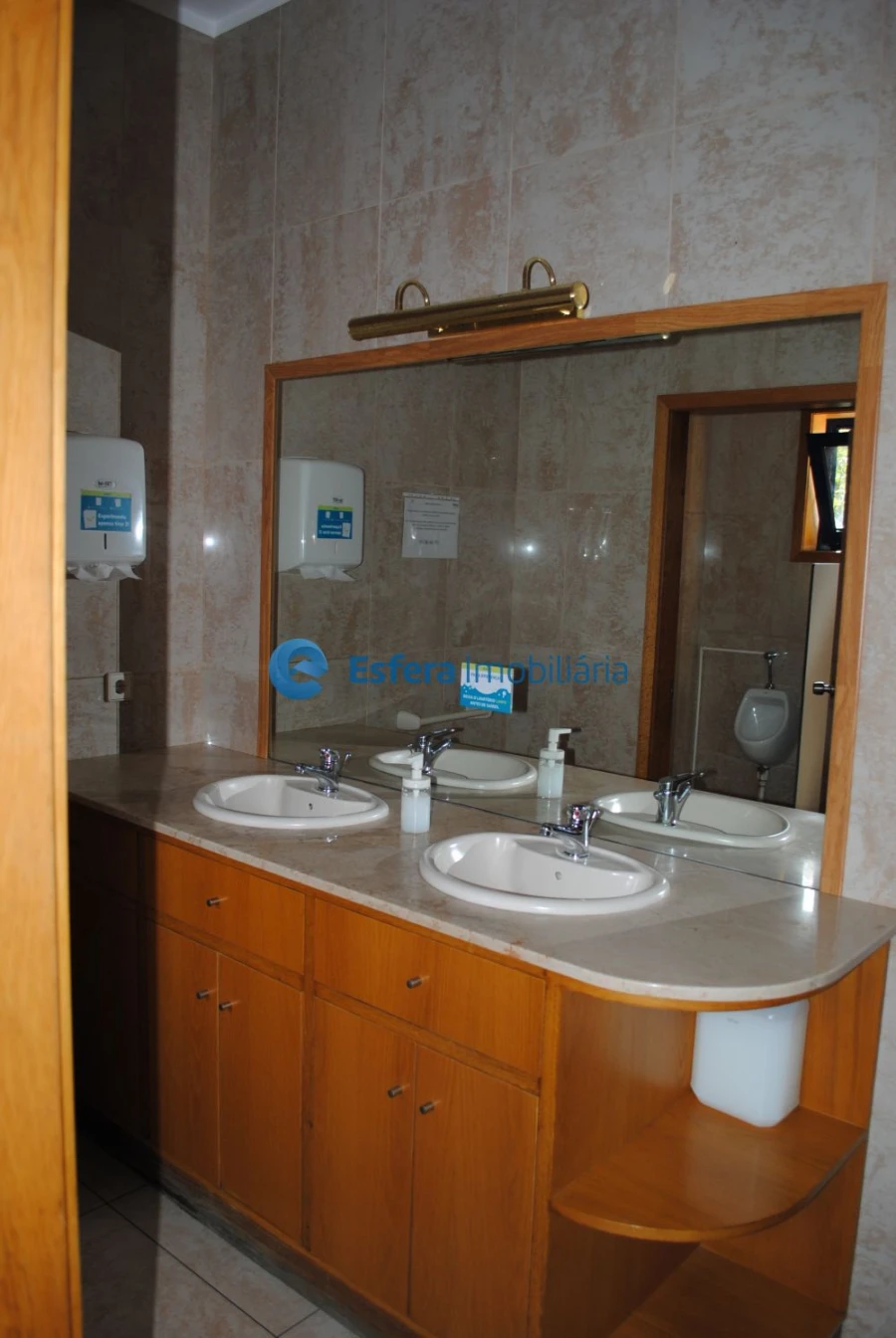 Loja para Arrendamento em Castêlo da Maia Foto 11