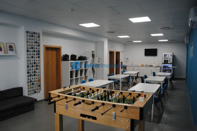 Loja para Arrendamento em Castêlo da Maia Foto 4