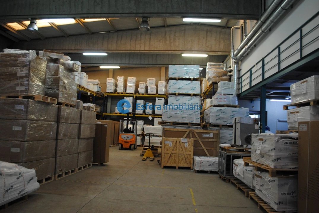 Loja para Arrendamento em Castêlo da Maia Foto 17