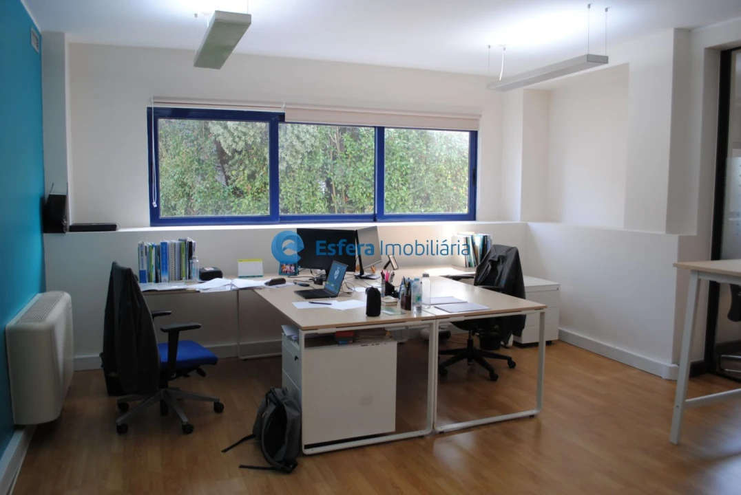 Loja para Arrendamento em Castêlo da Maia Foto 13