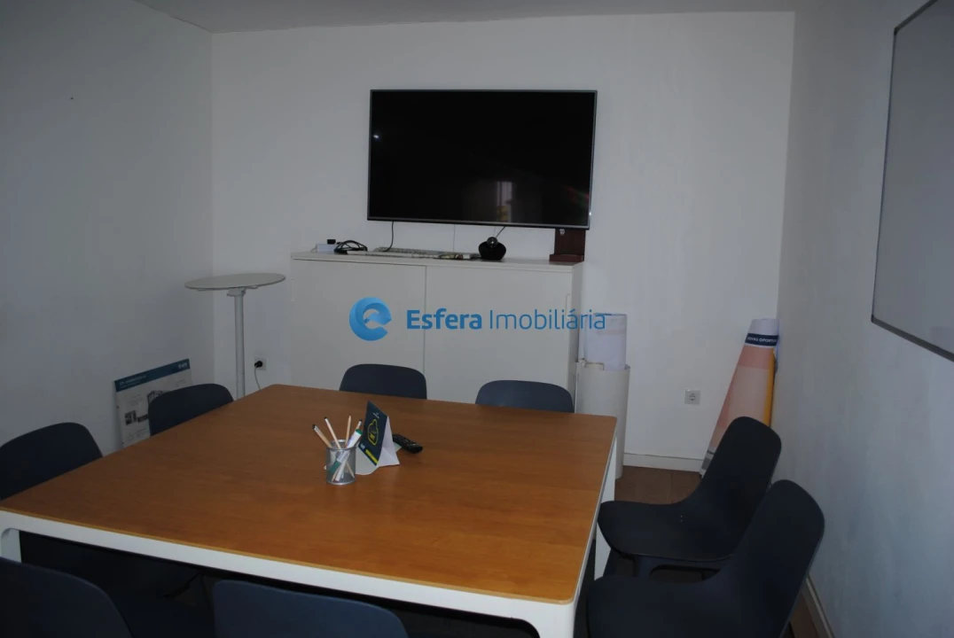 Loja para Arrendamento em Moreira Foto 5