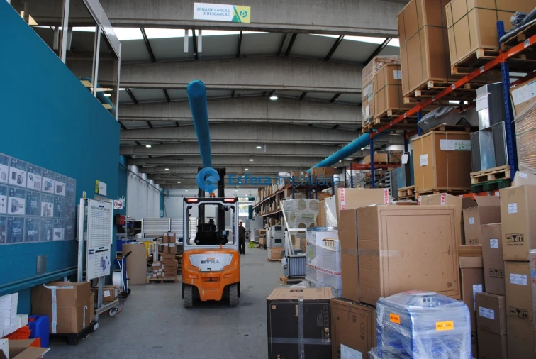 Loja para Arrendamento em Moreira Foto 2