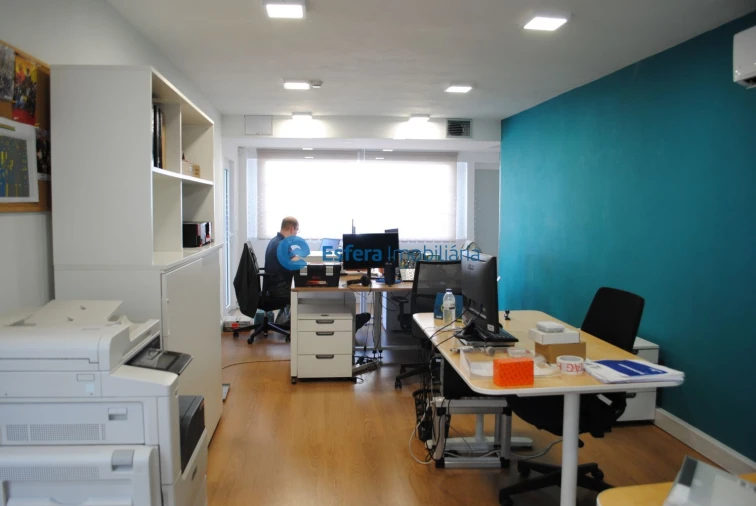 Loja para Arrendamento em Moreira Foto 4