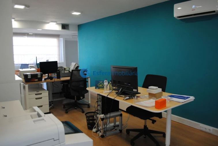 Loja para Arrendamento em Moreira Foto 4