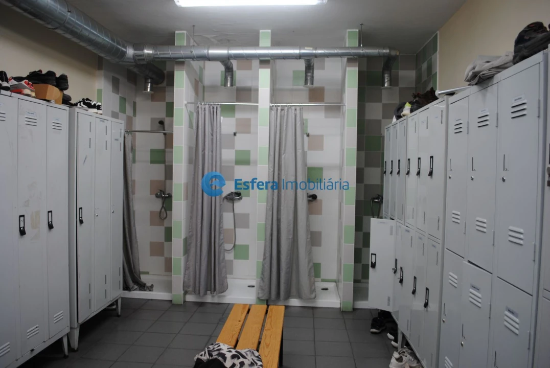 Loja para Arrendamento em Moreira Foto 18