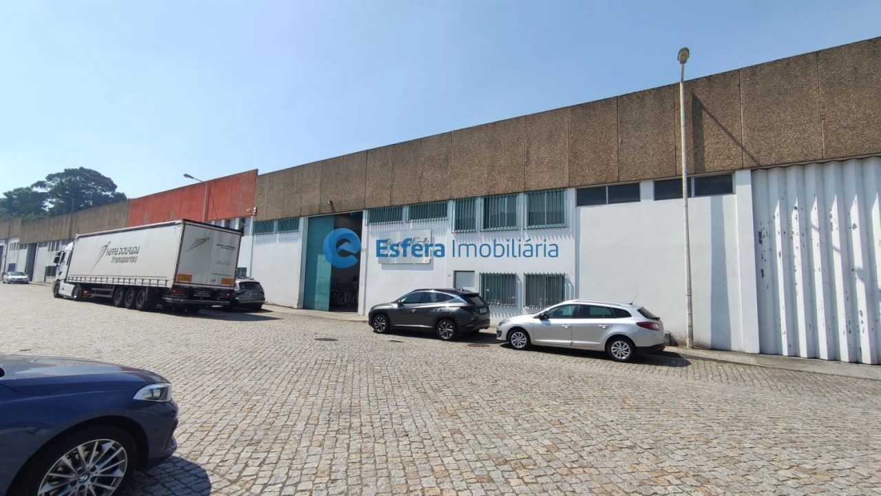 Loja para Arrendamento em Moreira Foto 1