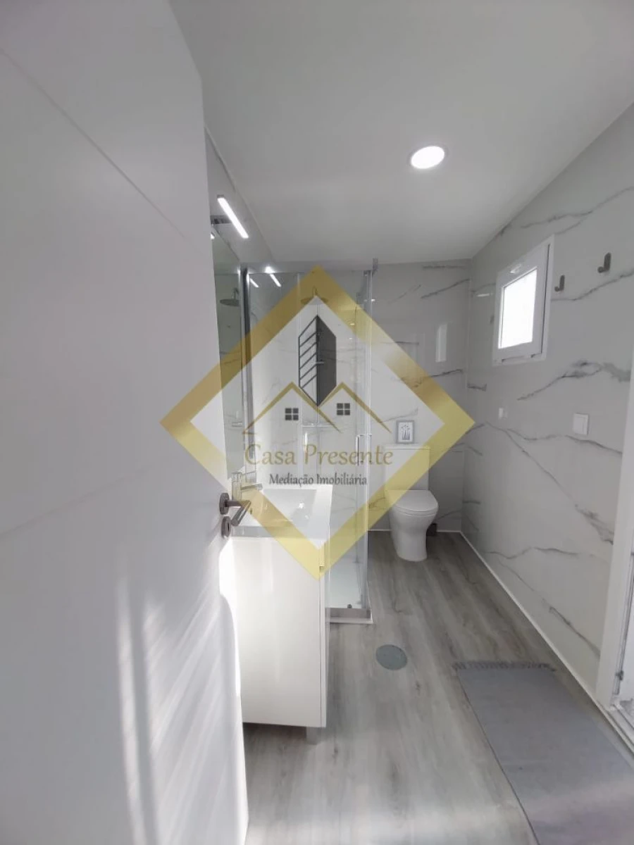 Moradia T1 para Venda em Cedofeita, Santo Ildefonso, Sé, Miragaia, São Nicolau e Vitória Foto 6