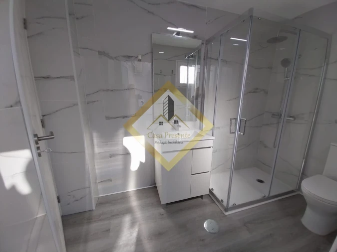 Moradia T1 para Venda em Cedofeita, Santo Ildefonso, Sé, Miragaia, São Nicolau e Vitória Foto 14