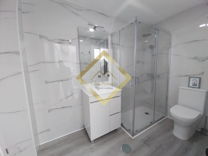 Moradia T1 para Venda em Cedofeita, Santo Ildefonso, Sé, Miragaia, São Nicolau e Vitória Foto 11