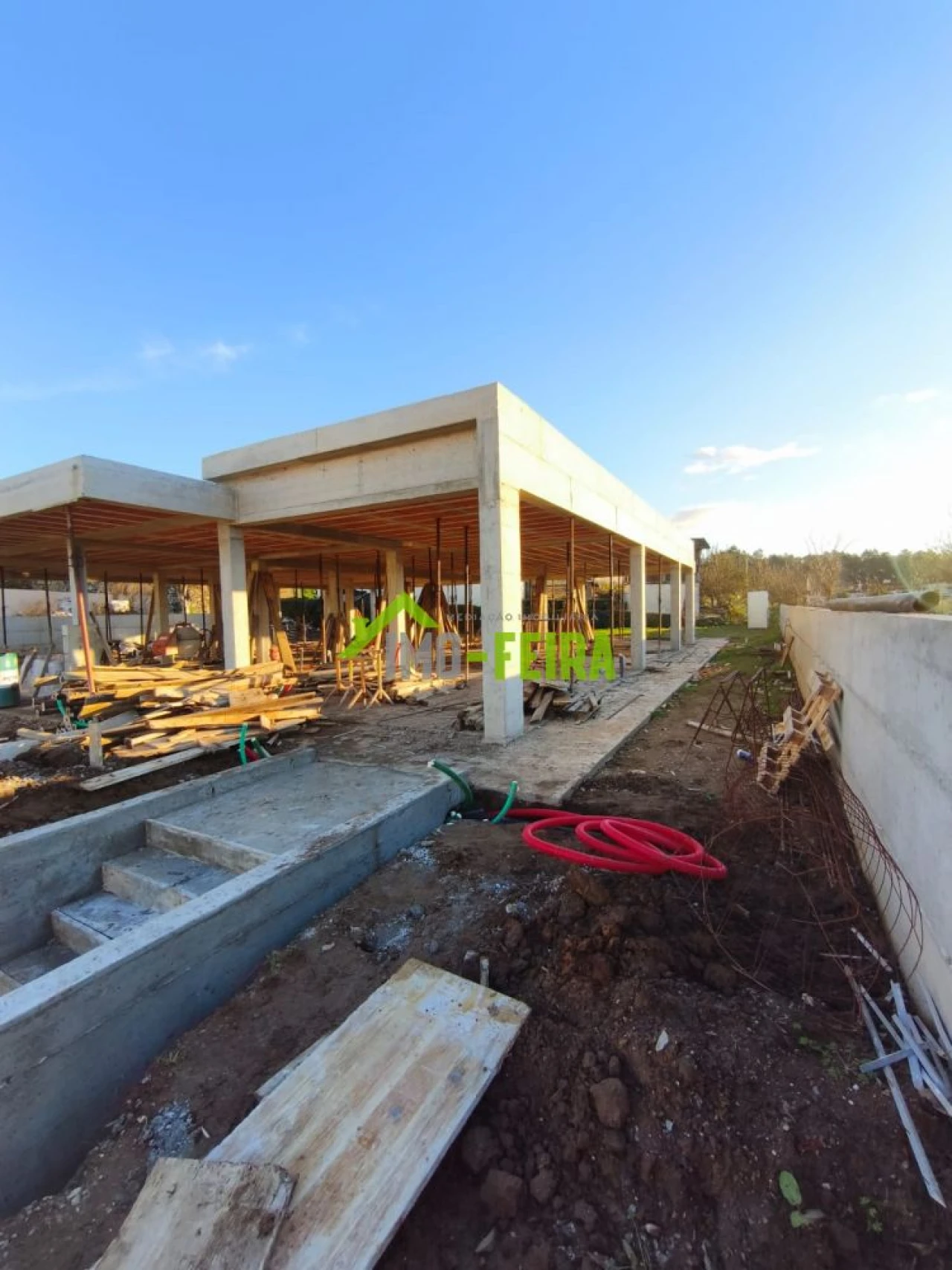 Moradia T3 para Venda em Arrifana Foto 2