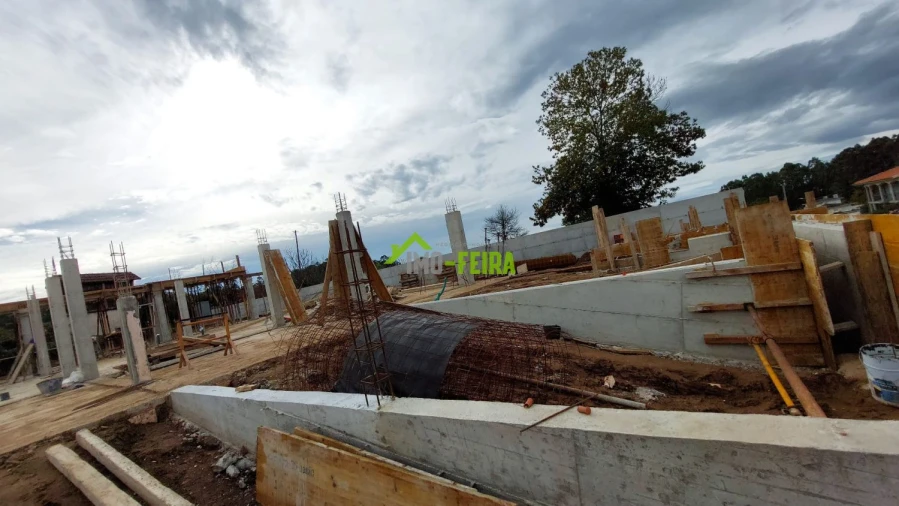 Moradia T3 para Venda em Arrifana Foto 11