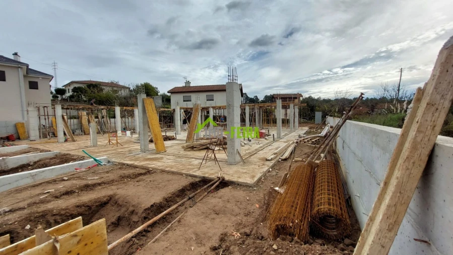 Moradia T3 para Venda em Arrifana Foto 20