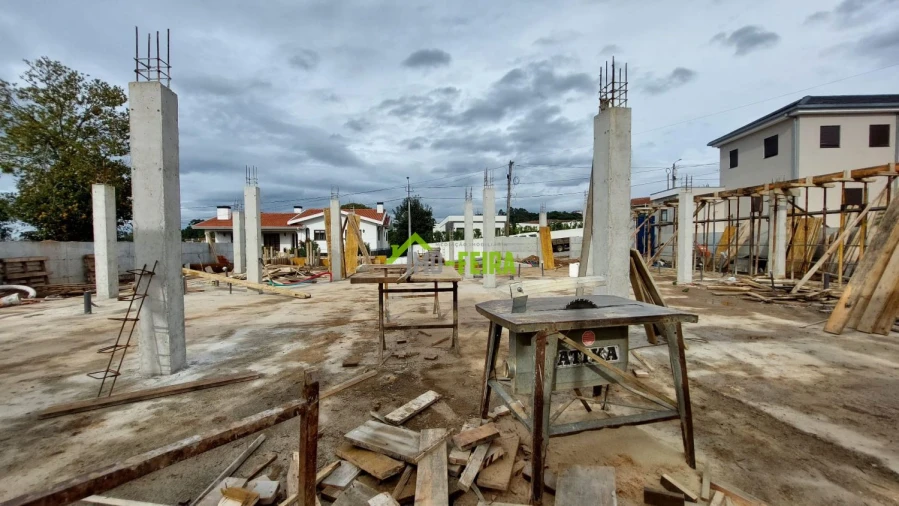 Moradia T3 para Venda em Arrifana Foto 18