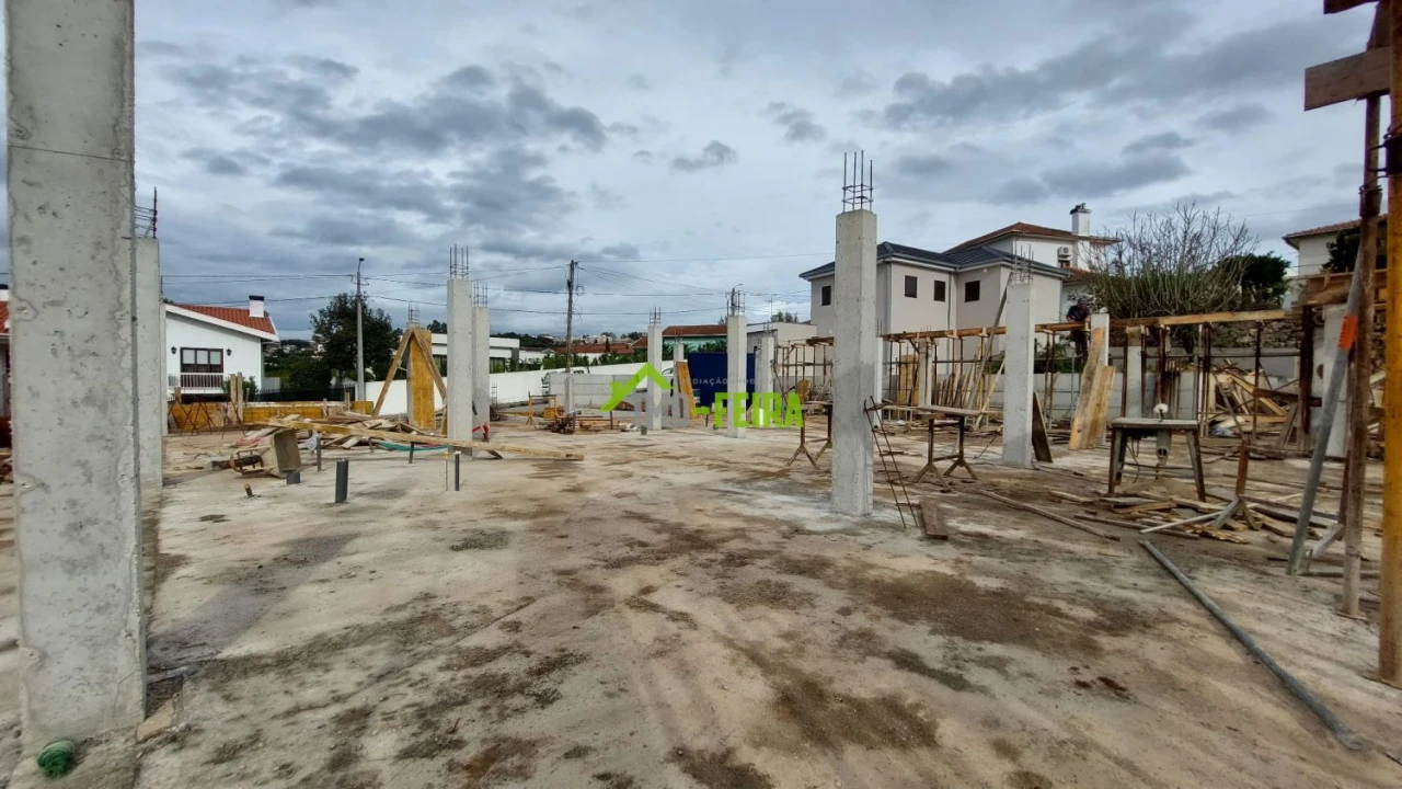 Moradia T3 para Venda em Arrifana Foto 17