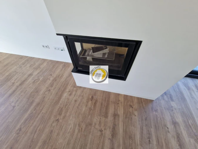 Moradia T4 para Venda em Serzedo e Perosinho Foto 7