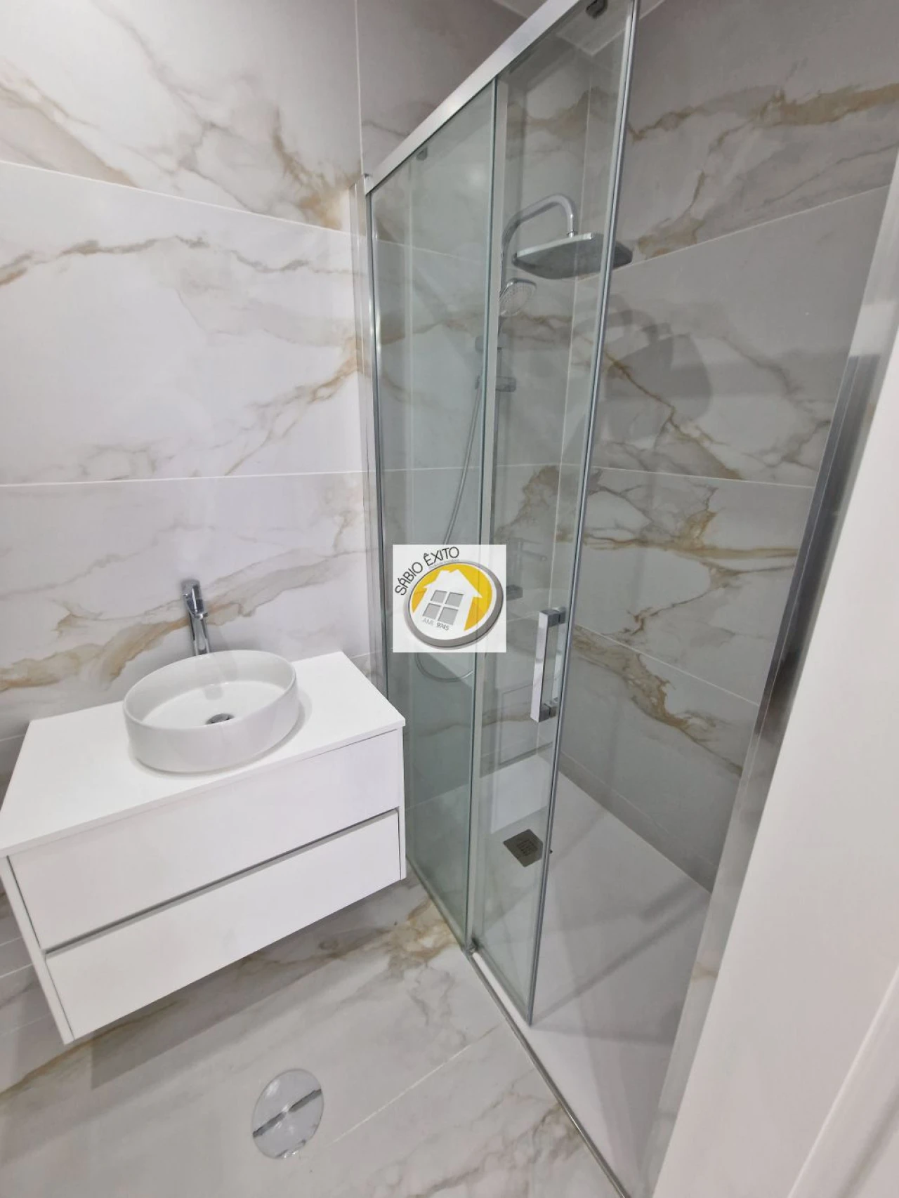 Moradia T4 para Venda em Serzedo e Perosinho Foto 13