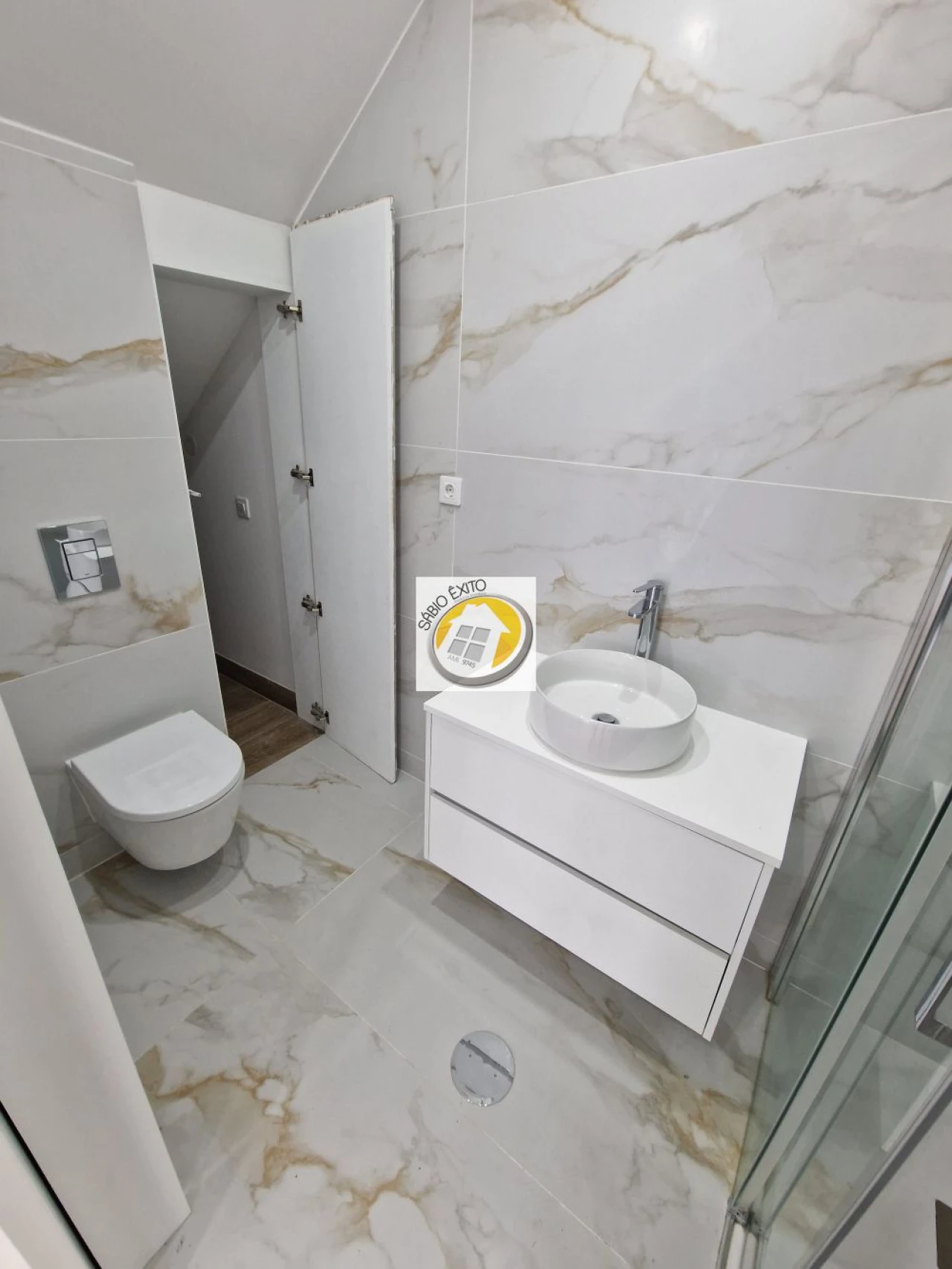 Moradia T4 para Venda em Serzedo e Perosinho Foto 12