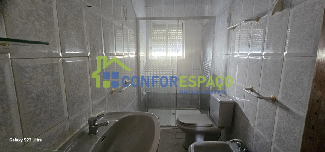 Moradia T3 para Venda em Covilhã e Canhoso Foto 14