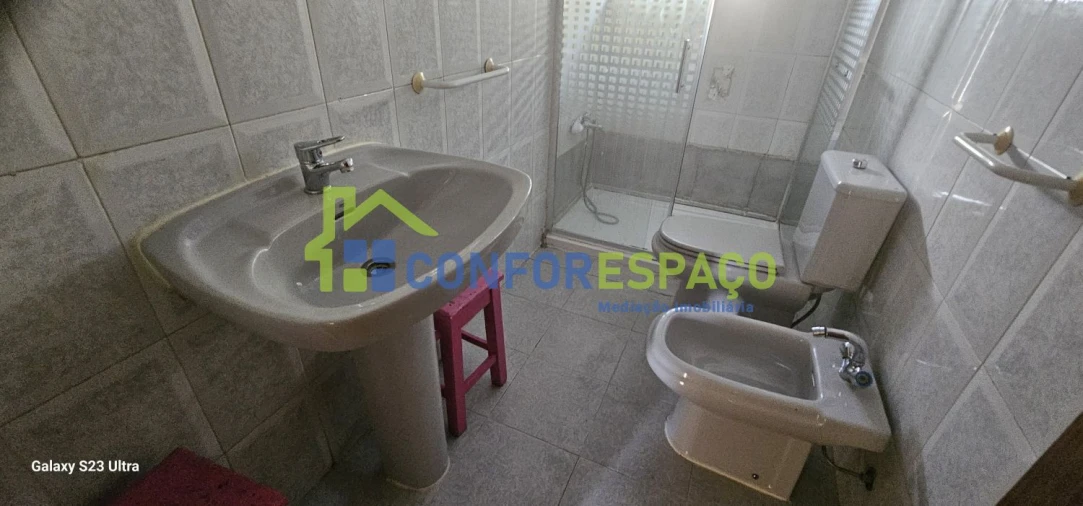 Moradia T3 para Venda em Covilhã e Canhoso Foto 15