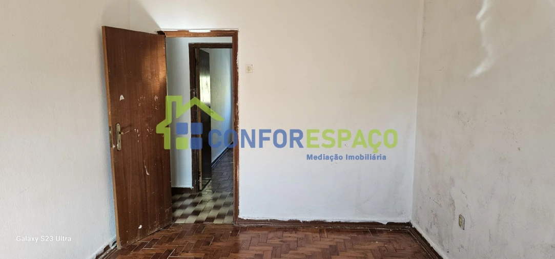 Moradia T3 para Venda em Covilhã e Canhoso Foto 7