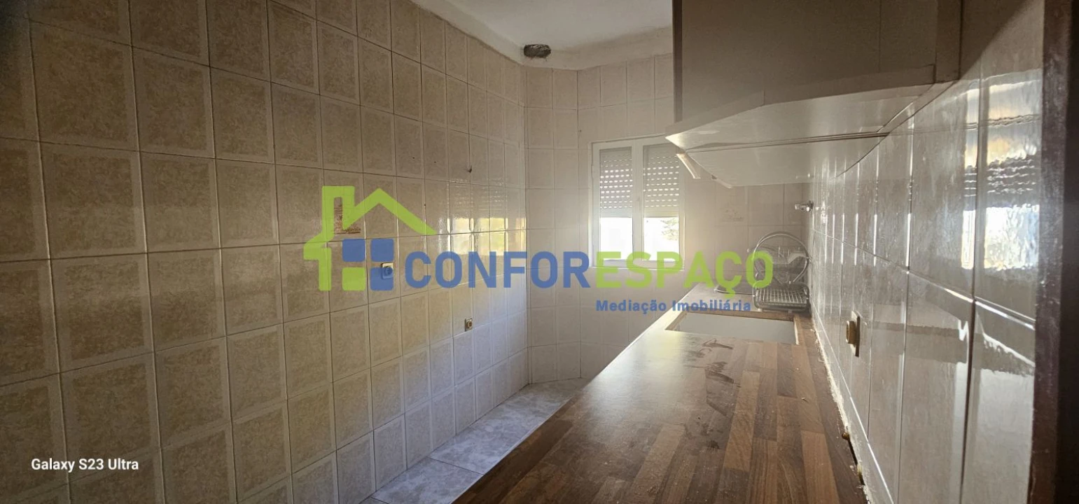 Moradia T3 para Venda em Covilhã e Canhoso Foto 6
