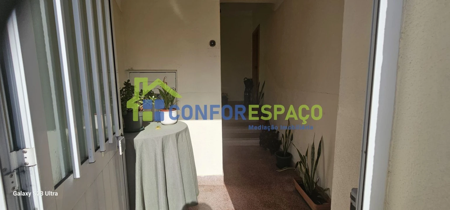 Moradia T3 para Venda em Covilhã e Canhoso Foto 16