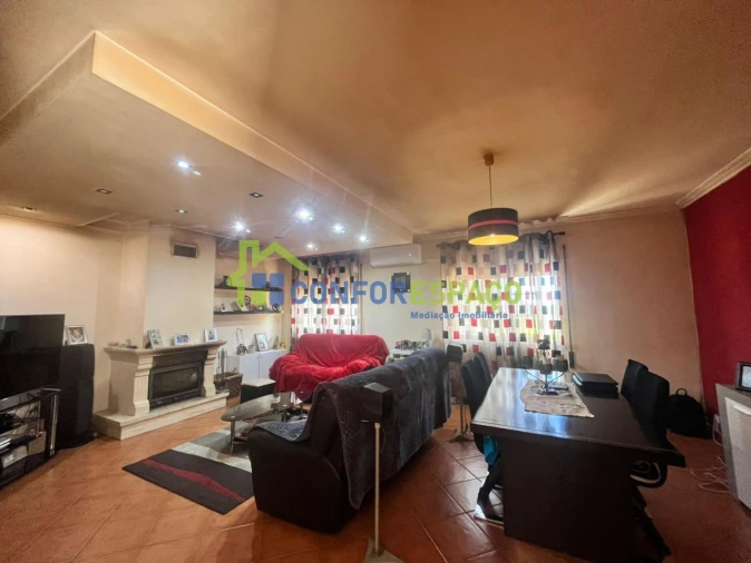 Moradia T3 para Venda em Covilhã e Canhoso Foto 3