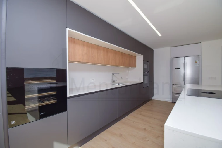 Apartamento T3 para Venda em Carcavelos e Parede Foto 8