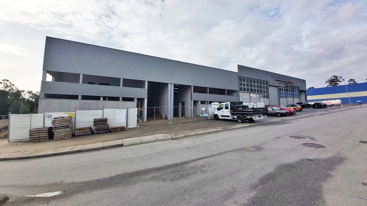 Armazém para Arrendamento em Muro Foto 1