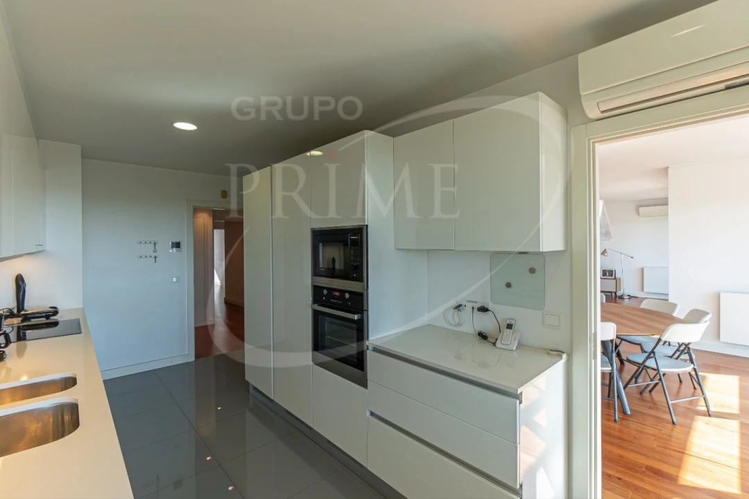 Apartamento T4 para Venda em Aldoar, Foz do Douro e Nevogilde Foto 17