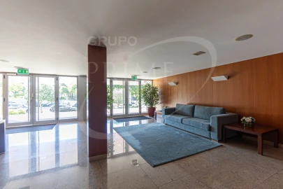 Apartamento T4 para Venda em Aldoar, Foz do Douro e Nevogilde