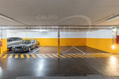 Apartamento T4 para Venda em Aldoar, Foz do Douro e Nevogilde