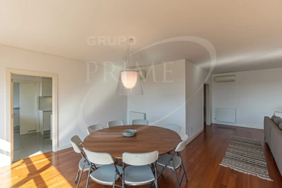 Apartamento T4 para Venda em Aldoar, Foz do Douro e Nevogilde