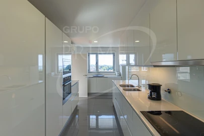 Apartamento T4 para Venda em Aldoar, Foz do Douro e Nevogilde