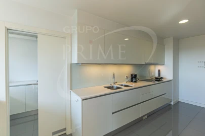 Apartamento T4 para Venda em Aldoar, Foz do Douro e Nevogilde
