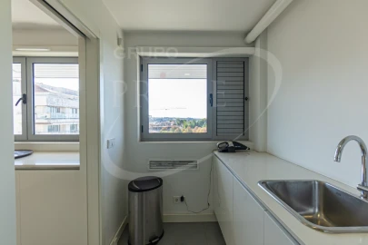Apartamento T4 para Venda em Aldoar, Foz do Douro e Nevogilde
