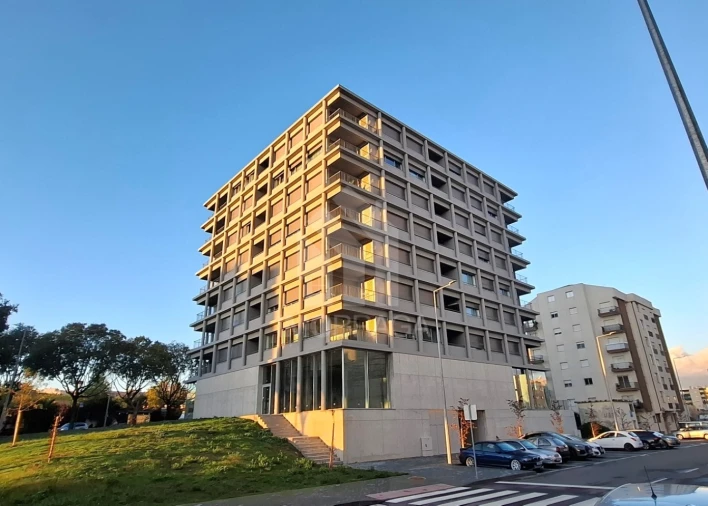 Apartamento T2 para Venda em Braga (Maximinos, Sé e Cividade) Foto 2