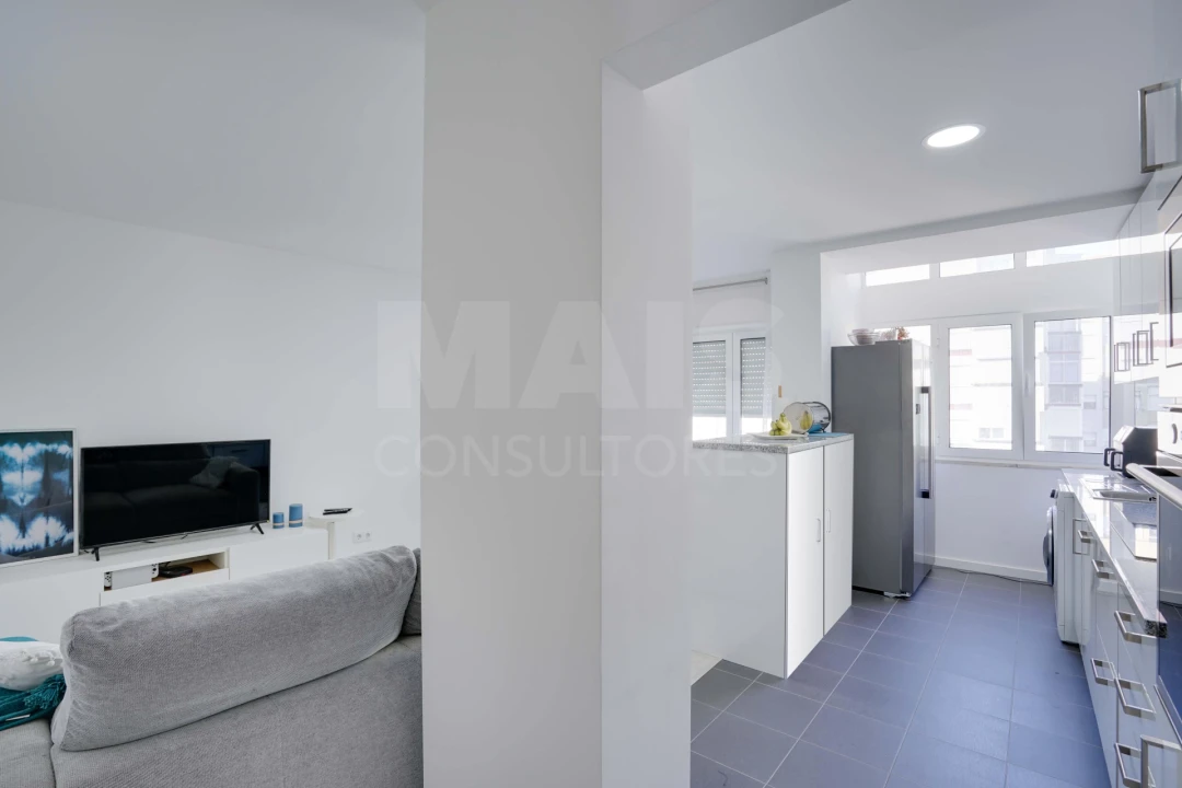 Apartamento T3 para Venda em Sacavém e Prior Velho Foto 9