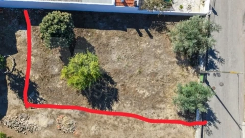 Terreno para Venda em Alenquer (Santo Estêvão e Triana)
