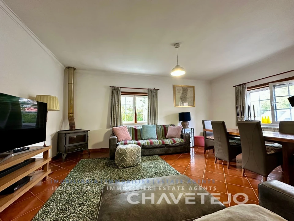 Moradia T4 para Venda em Chãos Foto 9