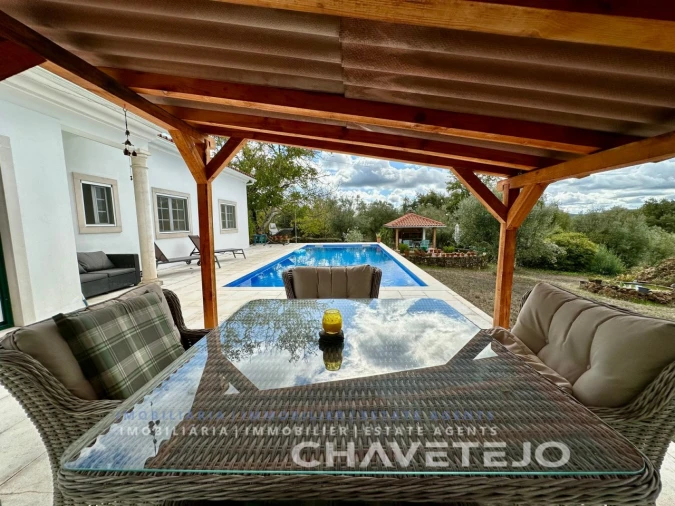 Moradia T4 para Venda em Chãos Foto 6