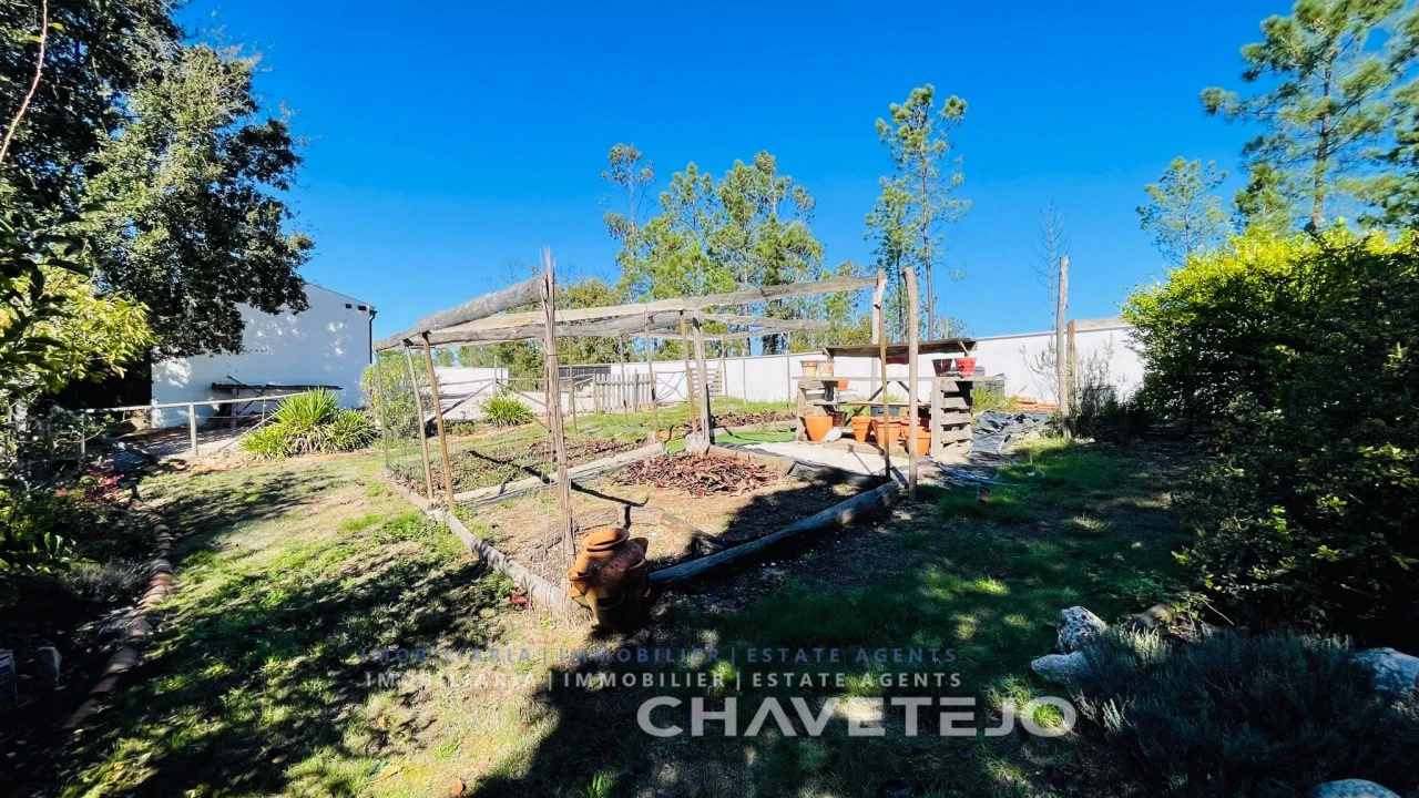 Moradia T3 para Venda em Pousaflores Foto 44